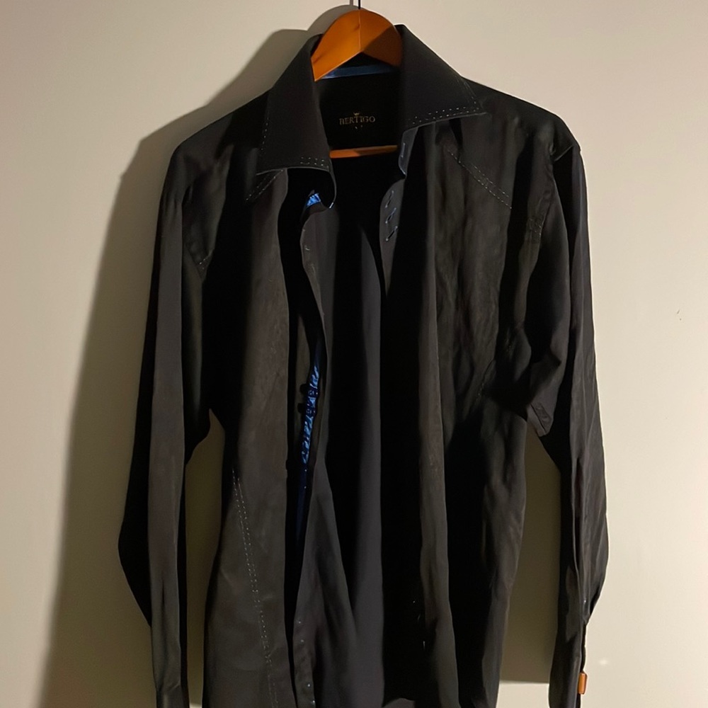 Bertigo long sleeve button up size 5 fits like a l-xl